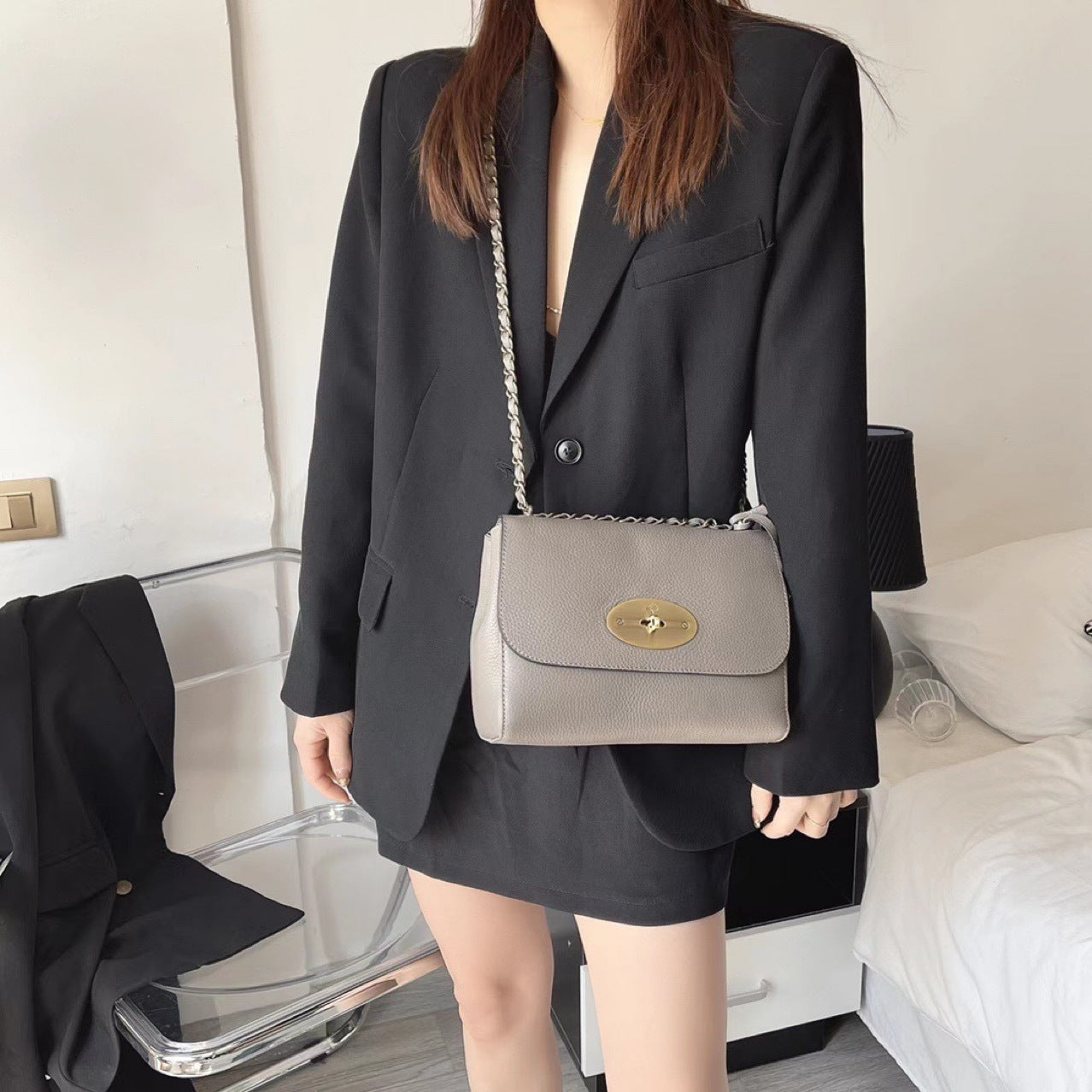 Mini sac carré en cuir à boucle chic